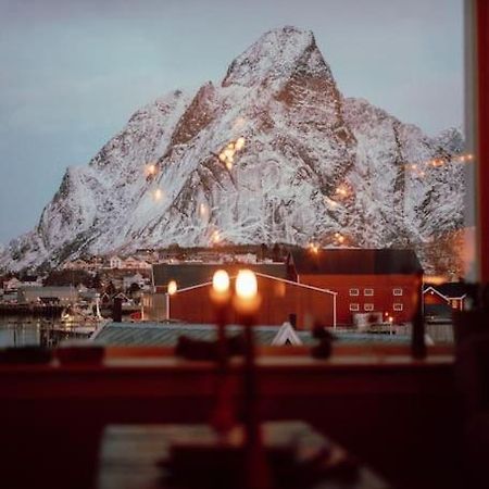 Reine Front View - Mountain & Seaview Villa Eksteriør billede
