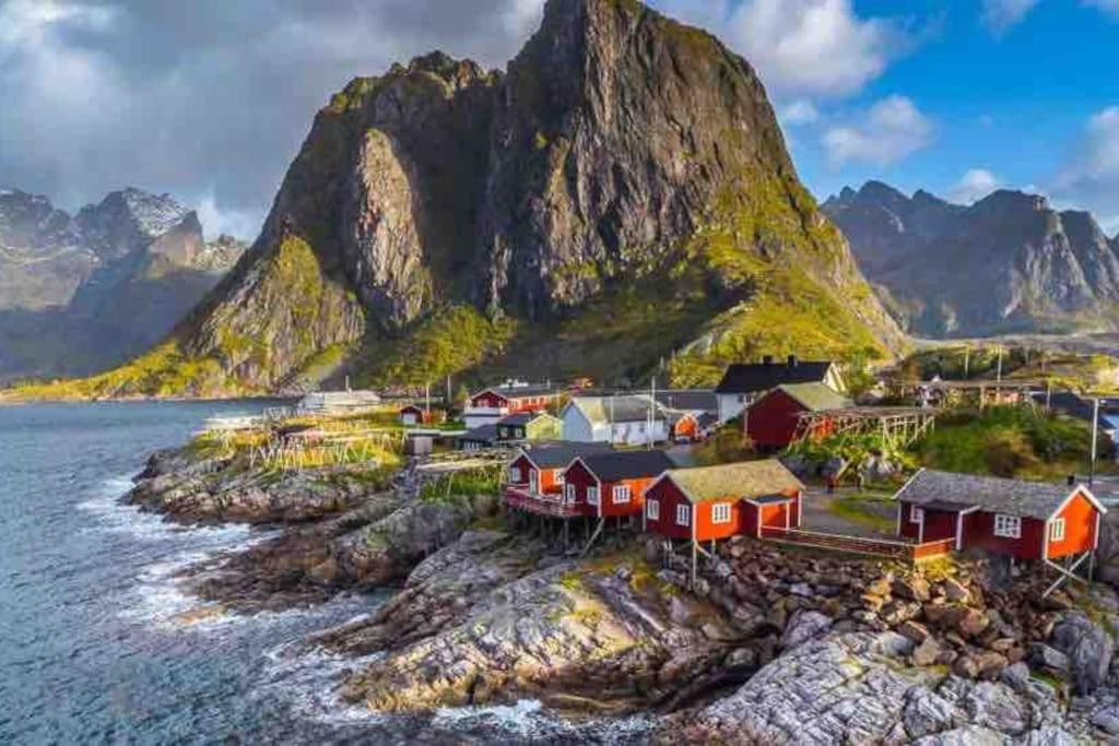 Reine Front View - Mountain & Seaview Villa Eksteriør billede