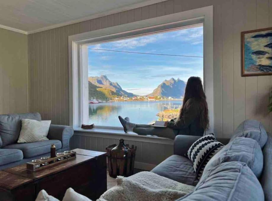 Reine Front View - Mountain & Seaview Villa Eksteriør billede